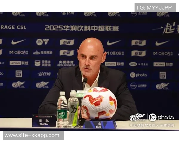 穆斯卡特谈球队努力与客观因素的挑战表示自豪之情